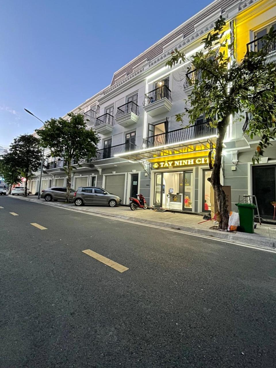 Tay Ninh City Hotel Exterior photo