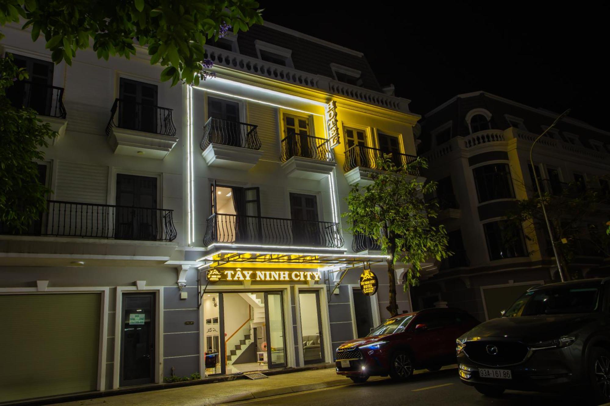 Tay Ninh City Hotel Exterior photo